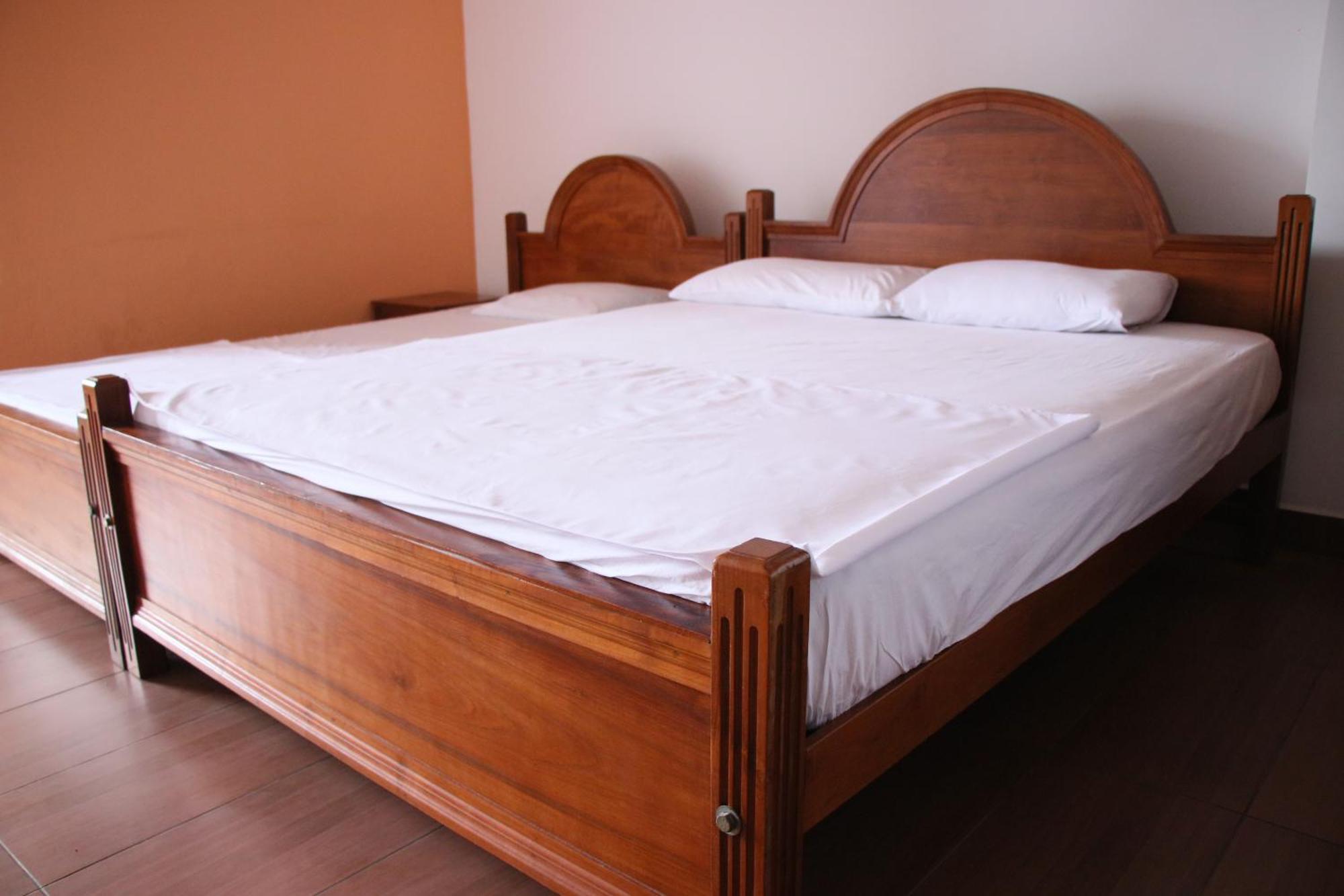 Caritas Rest Hotel Galle Bagian luar foto