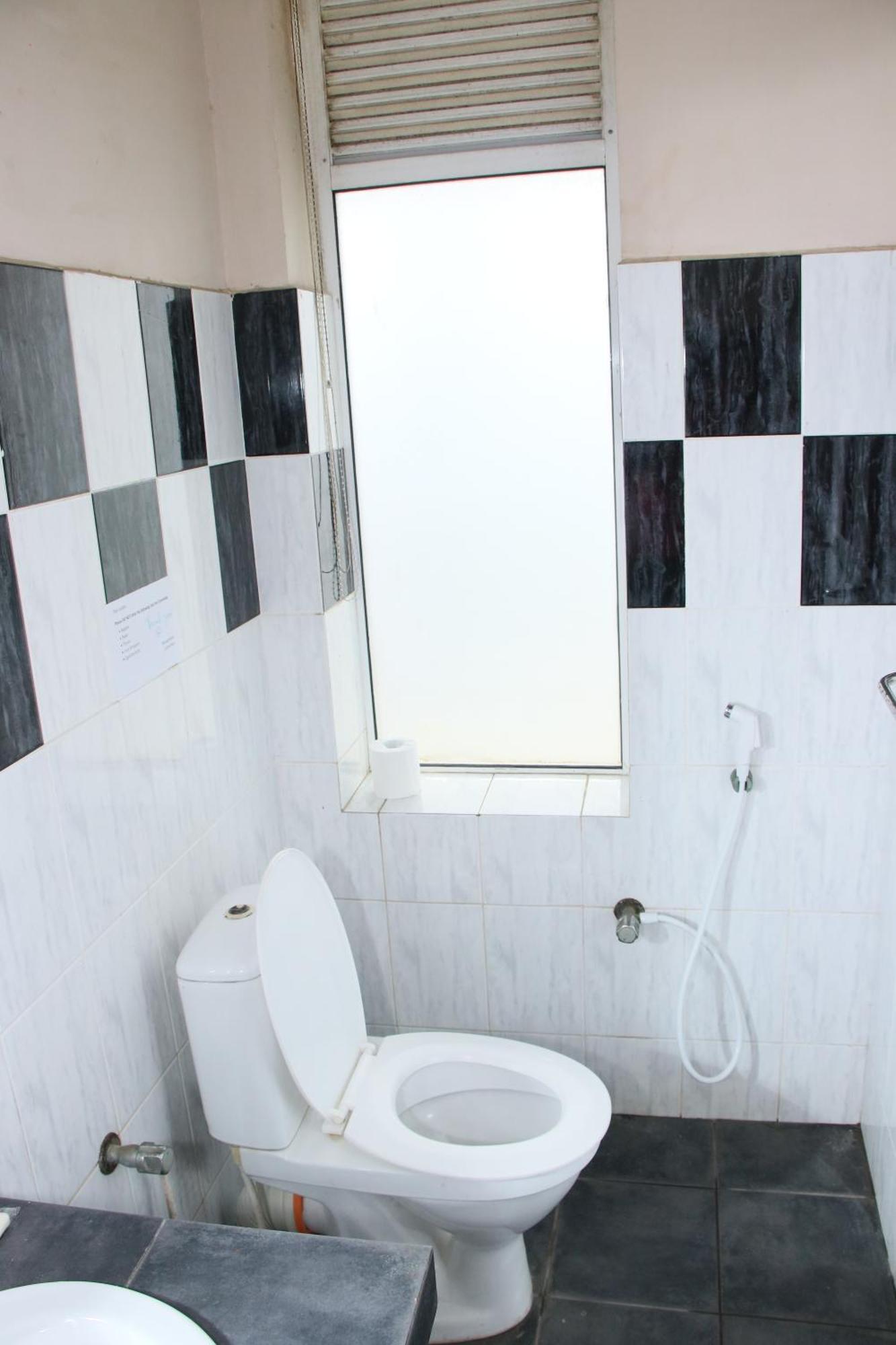 Caritas Rest Hotel Galle Bagian luar foto
